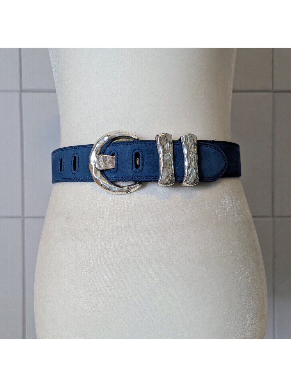 Vintage 90s nubuck leather belt w/ hammered silver buckle